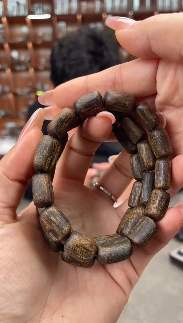 【闪购商品】沉香手串72号老料国香绿奇楠多样性发一条