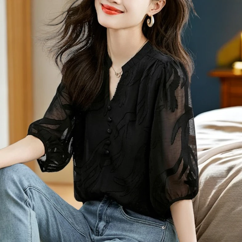 洋气设计感黑色短袖T恤女2025夏季新款时尚百搭蕾丝衬衫提花上衣