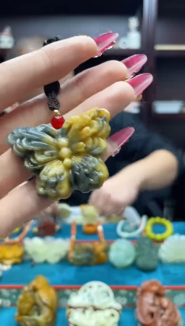未镶嵌岫玉吊坠·