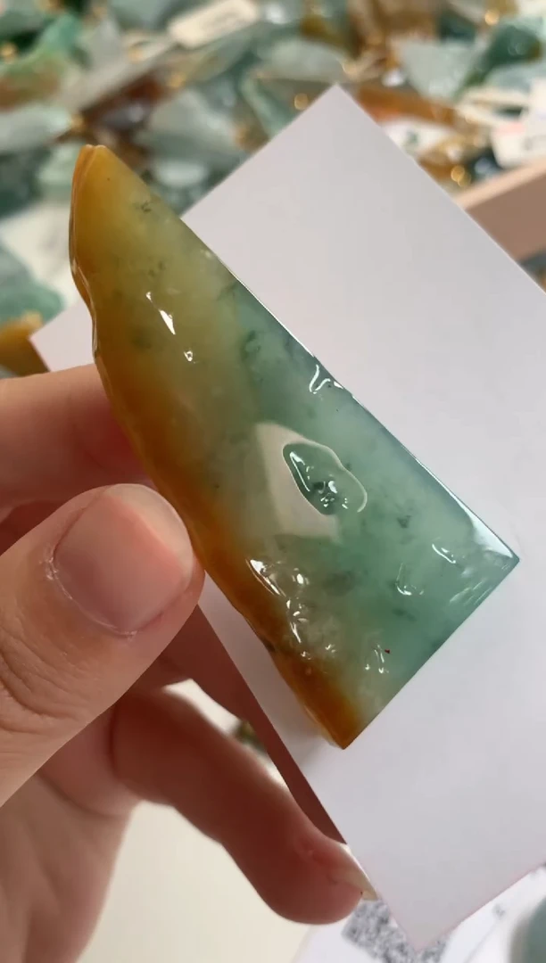 【闪购商品】翡翠颈饰未镶嵌吊坠