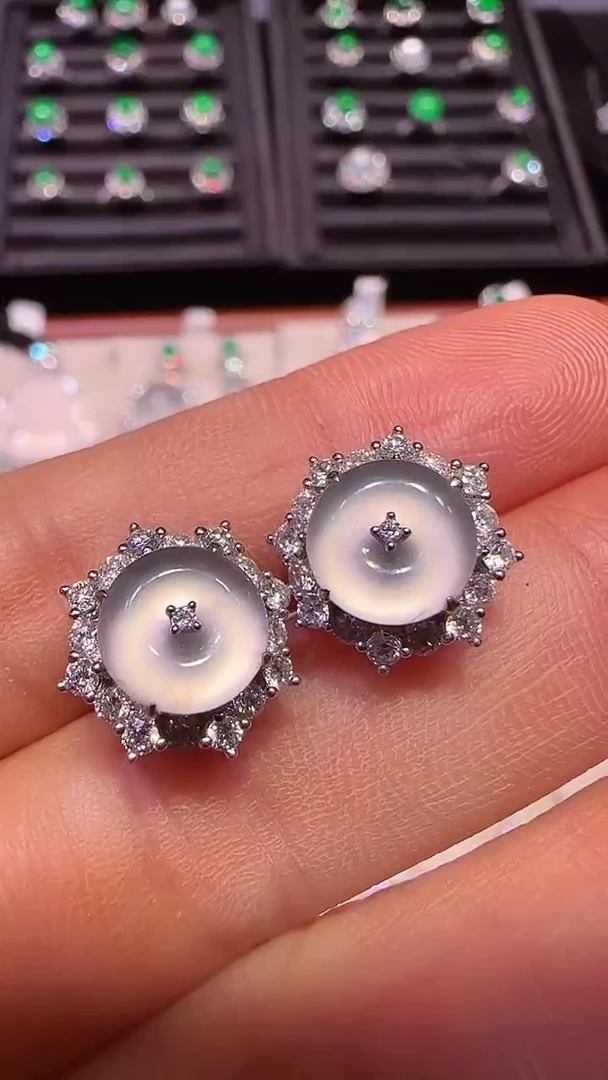 【闪购商品】翡翠耳饰18K金镶嵌耳钉