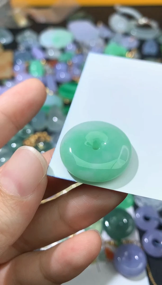 颈饰未镶嵌翡翠扣子
