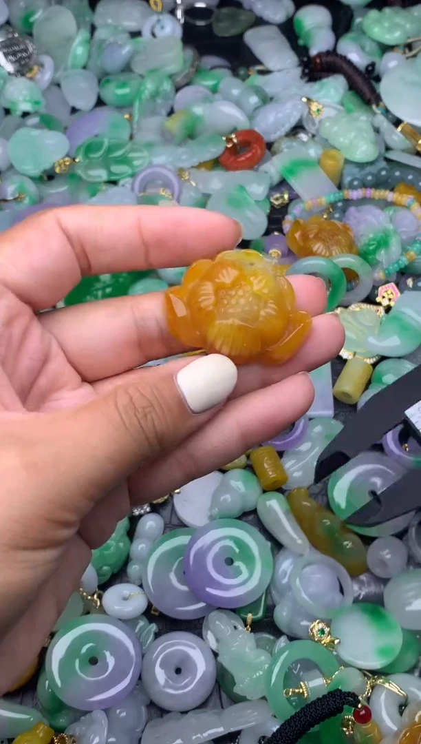 翡翠未镶嵌颈饰天然缅甸翡翠吊坠