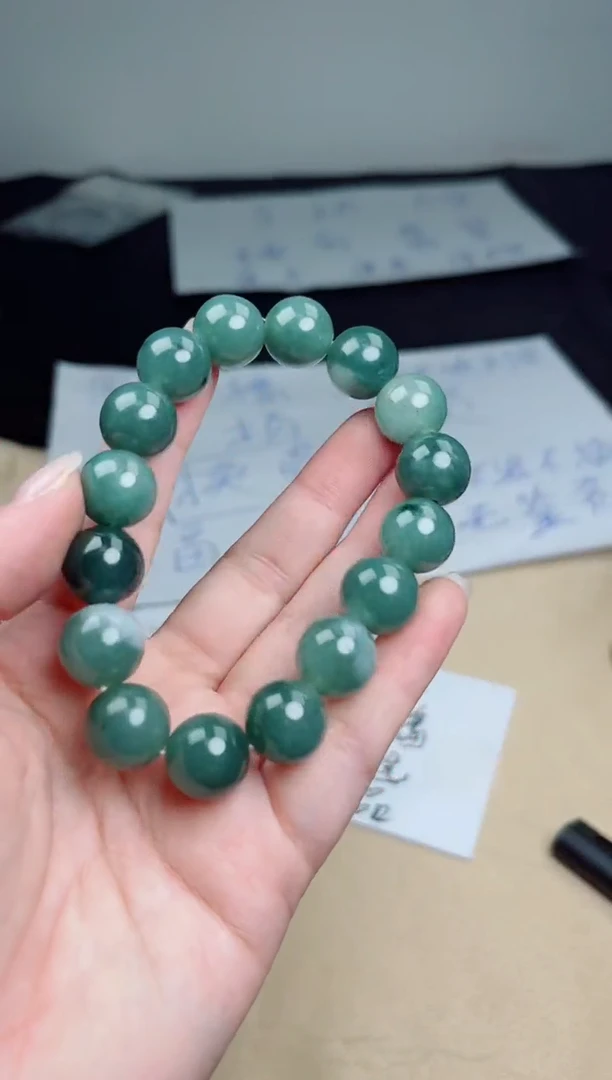 定制翡翠未镶嵌珠串