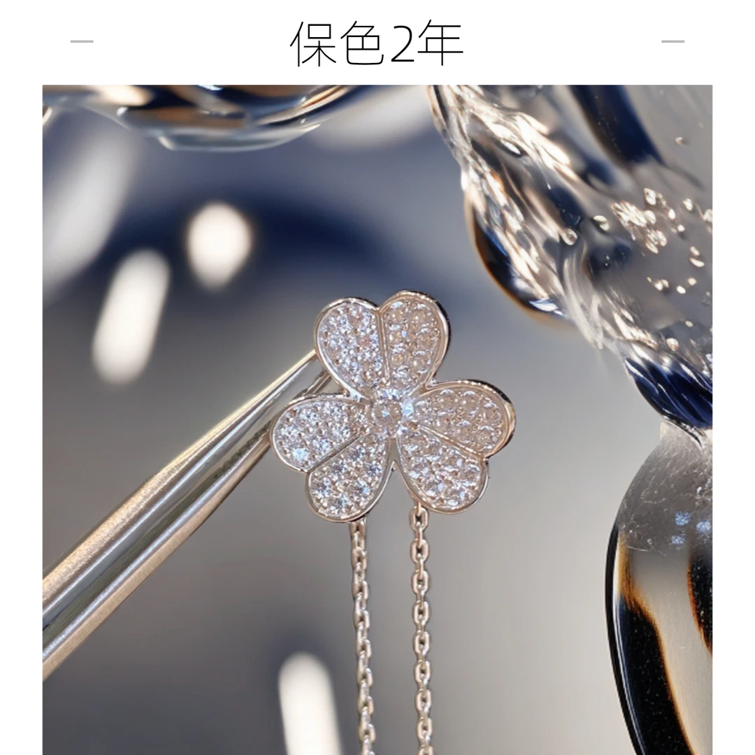 心新围巾 三叶草银色精致镶嵌钻围巾V5气质轻奢时尚百搭简约