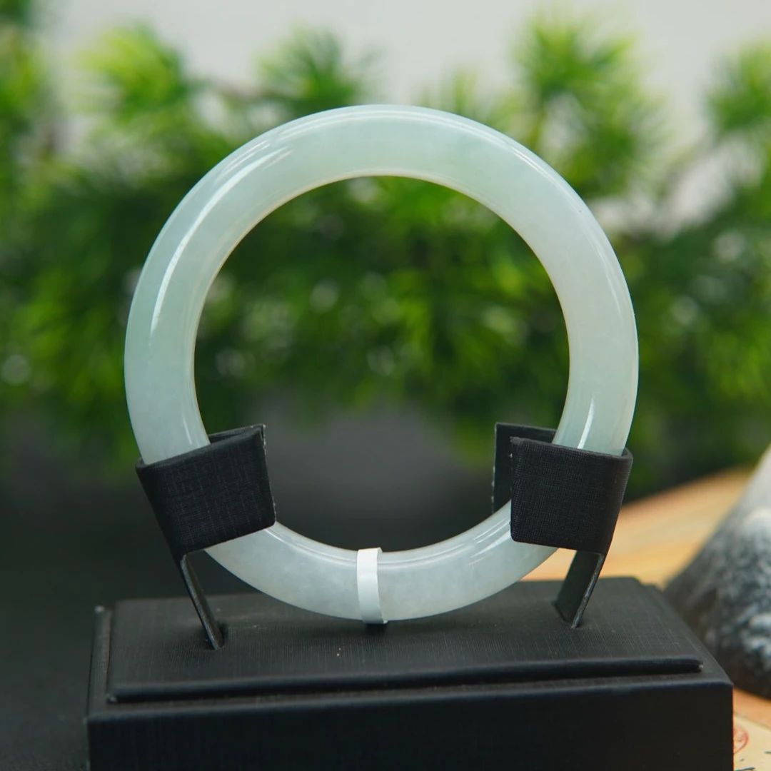 晴底半山水55圆条成品翡翠手镯50002