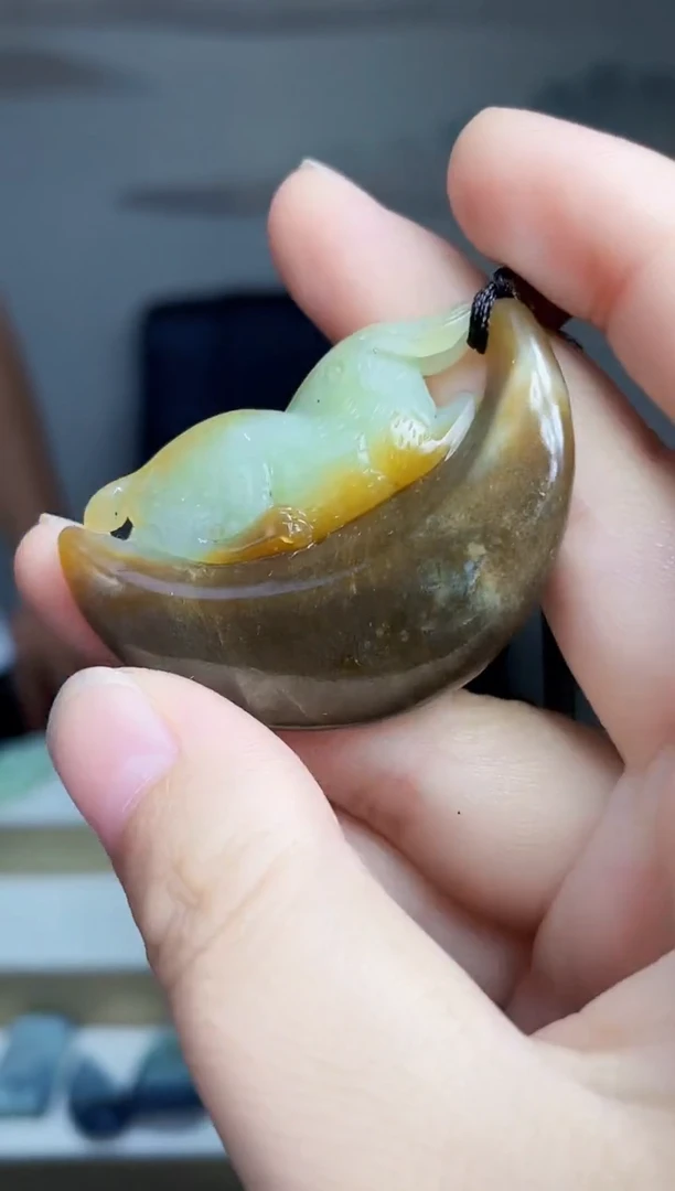 和田玉未镶嵌颈饰1