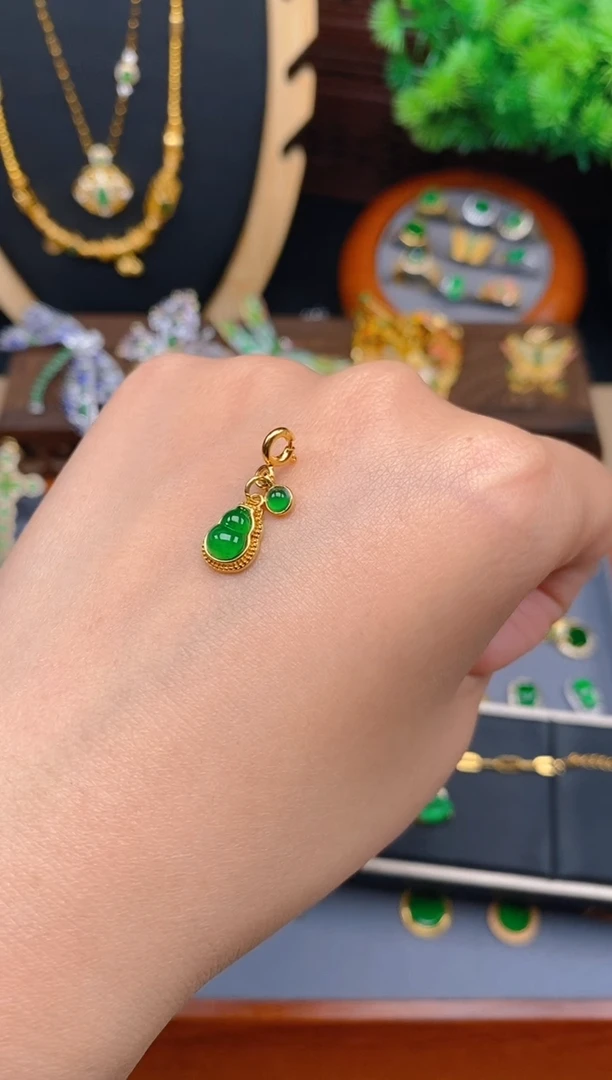 【闪购商品】翡翠吊坠(不含链)银S925镶嵌蛋面葫芦万能扣