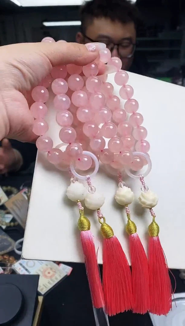 【闪购商品】水晶手持未镶嵌粉手串一串68