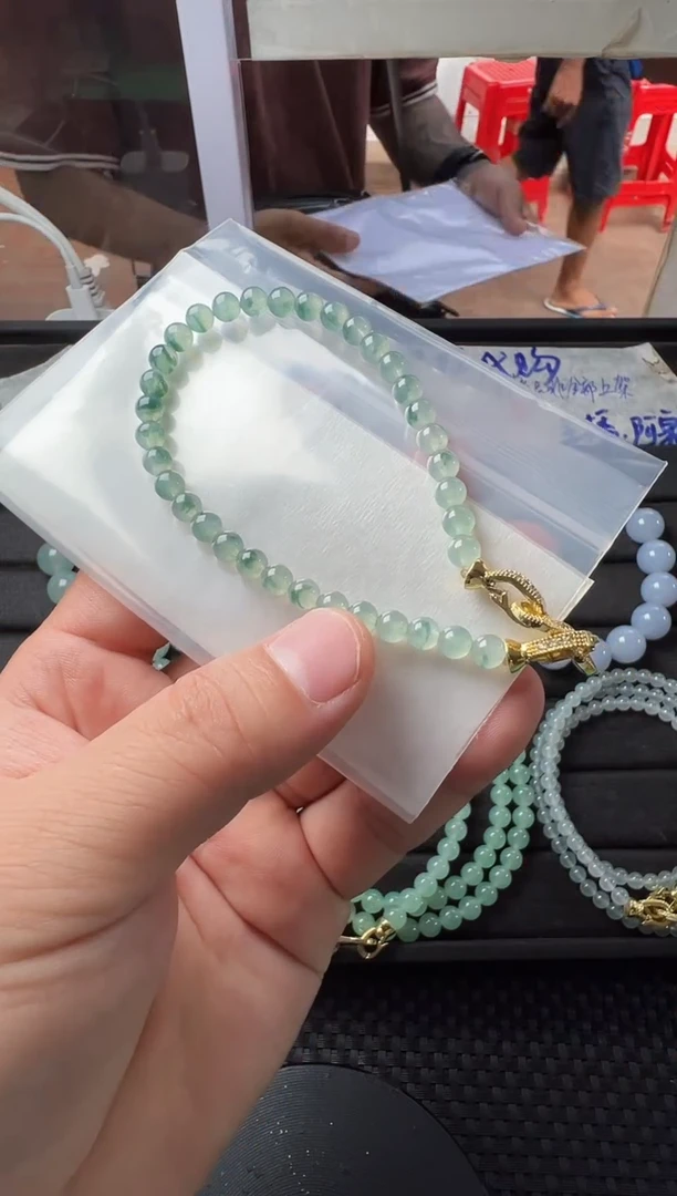 定制翡翠未镶嵌缅甸天然翡翠A货卡5+