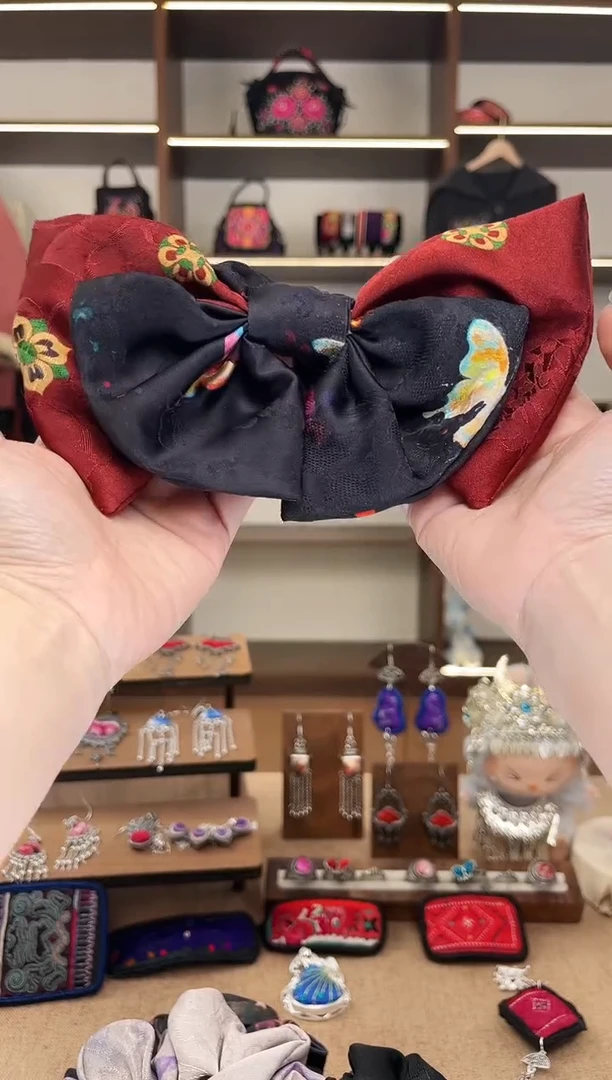 织绣默**言A06黔东南苗族刺绣