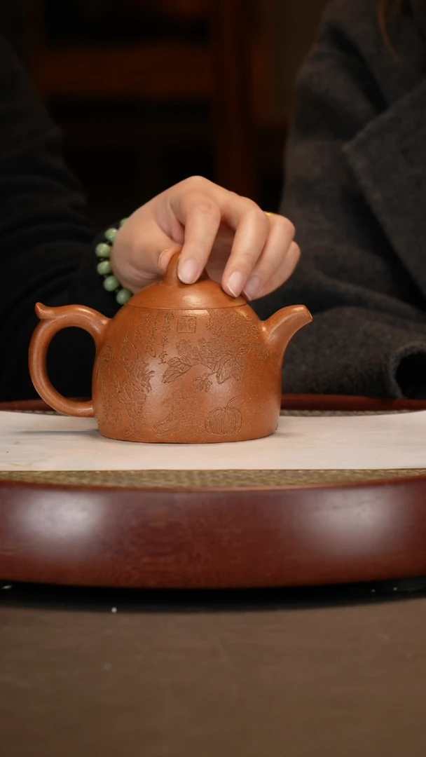 【闪购商品】紫砂茶壶沉香泥秦权朱维平+博古架+唐云后人画