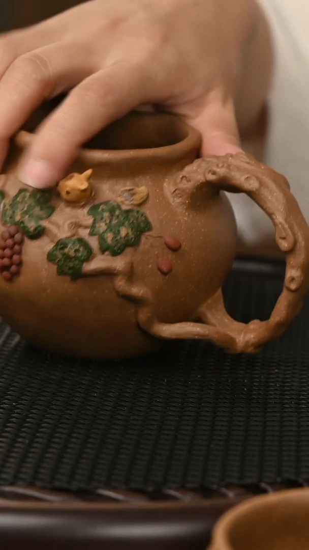 茶壶紫砂宜兴紫砂松鼠葡萄公道+杯子