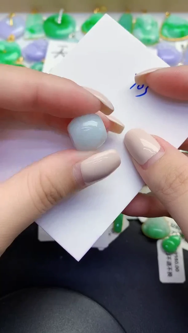 颈饰未镶嵌翡翠缅甸天然翡翠A货