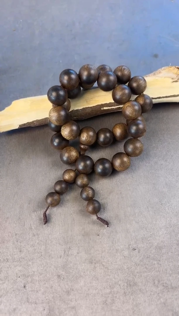 沉香沉香碎屑+海南老白奇16手持圆珠沉37克+多样性发一