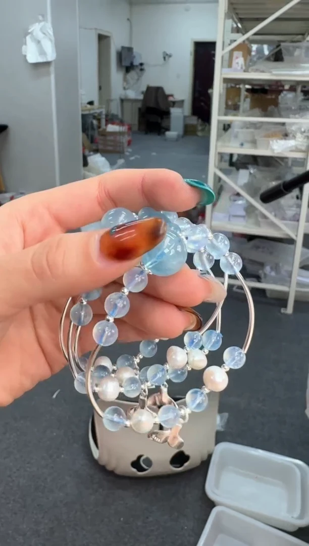 【闪购商品】水晶手链银S925镶嵌A004海蓝宝弯管鱼尾弯管款