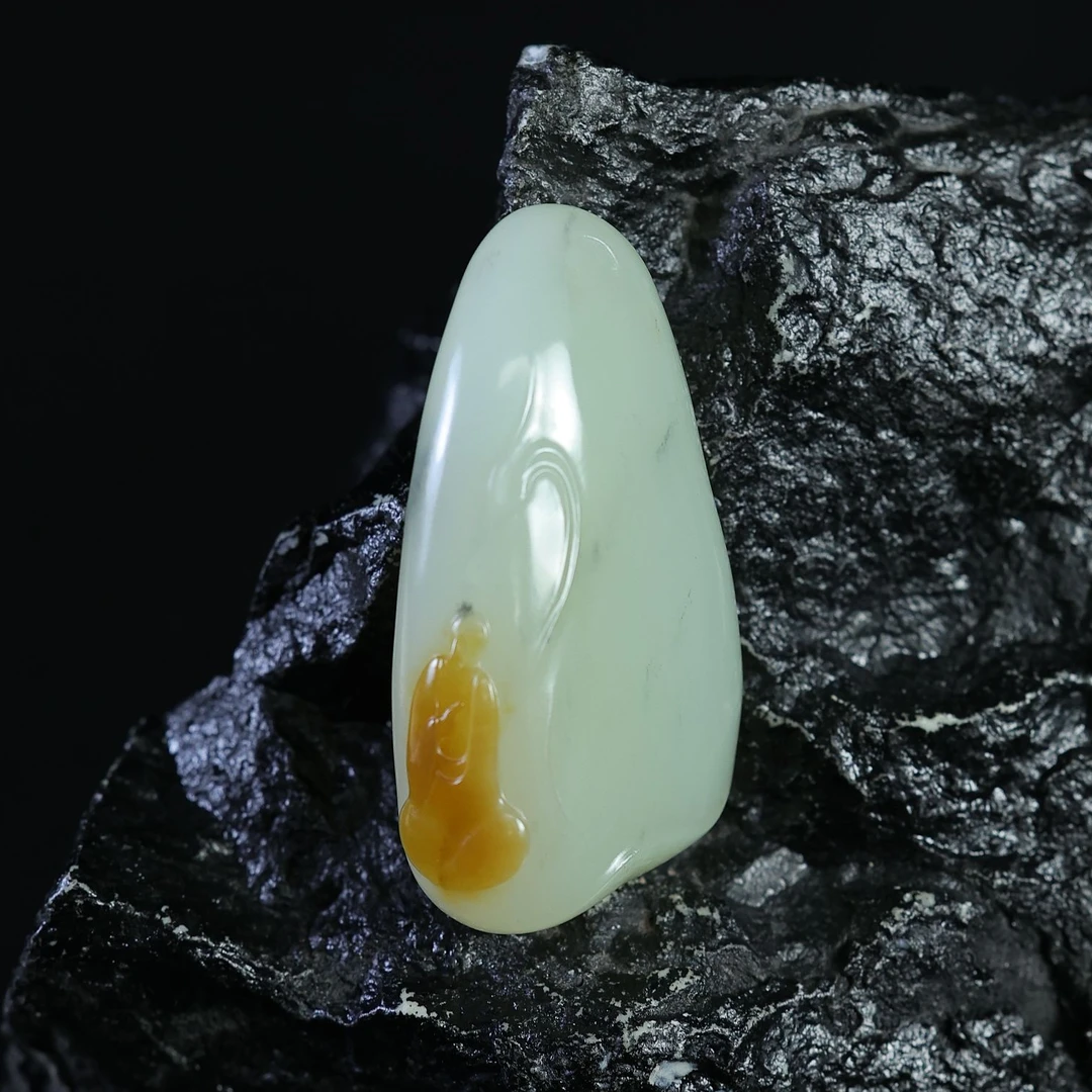 【豫人豫品】天然和田玉吊坠俏色糖白悟道k8