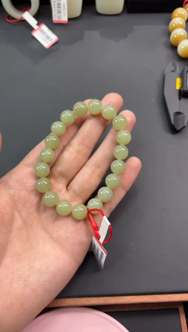 【闪购商品】和田玉手串未镶嵌若羌微色差卡10