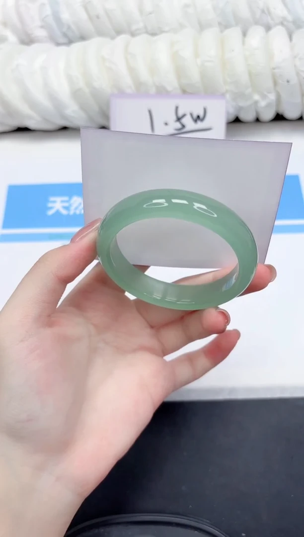 未镶嵌手镯石英质玉61-53