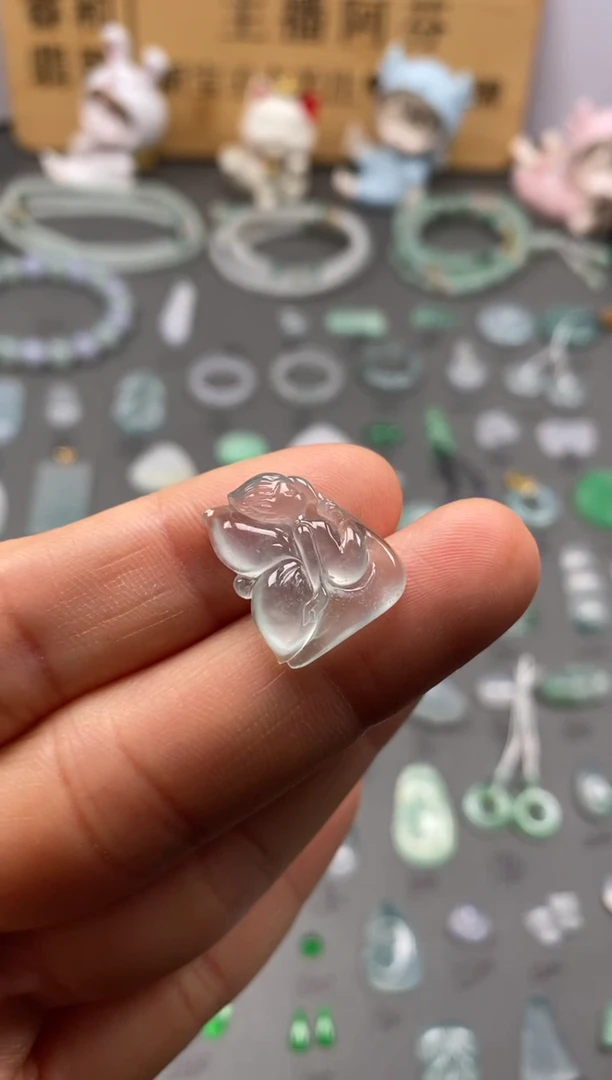 【闪购商品】翡翠颈饰未镶嵌高冰蝴蝶小仙女/芬