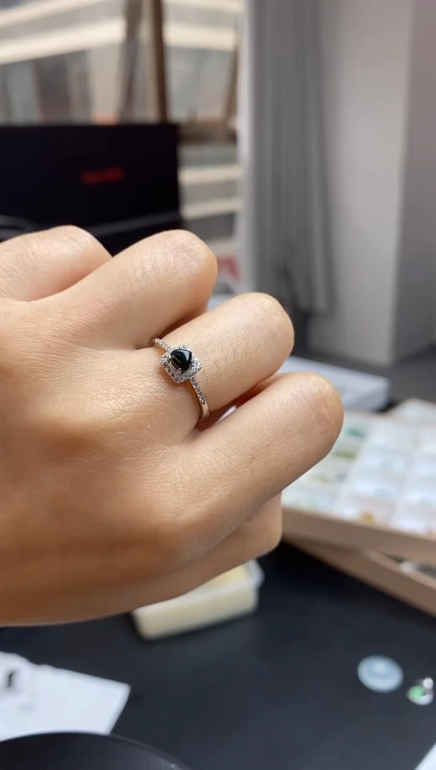 【闪购商品】定制翡翠银S925镶嵌翡翠戒指~