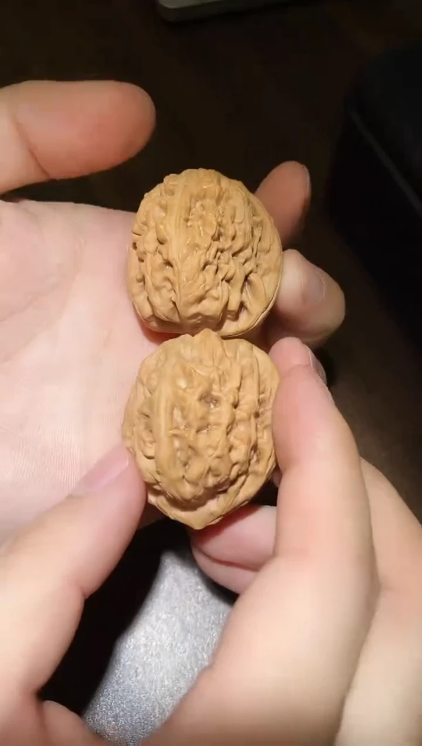 桃核把件微修红锦鲤38-39