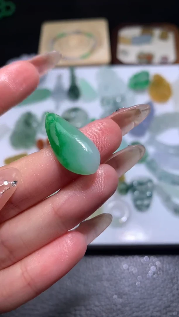 【闪购商品】定制翡翠未镶嵌毛货