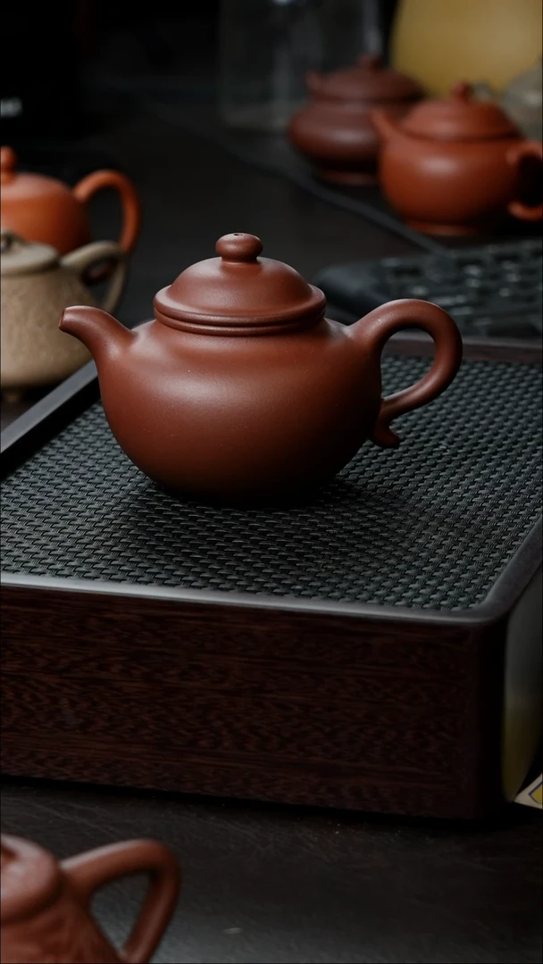 茶壶紫砂紫泥莲子半手微瑕200