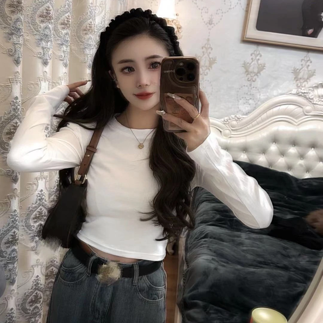 秋冬新品百搭光板短款长袖纯色显瘦打底衫圆领ins设计感紧身