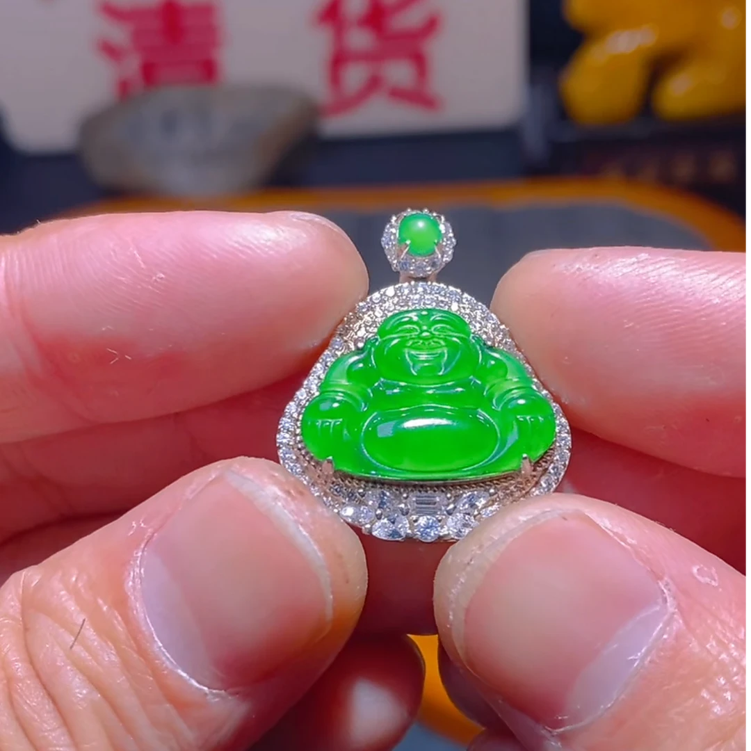 满绿翡翠佛公吊坠
