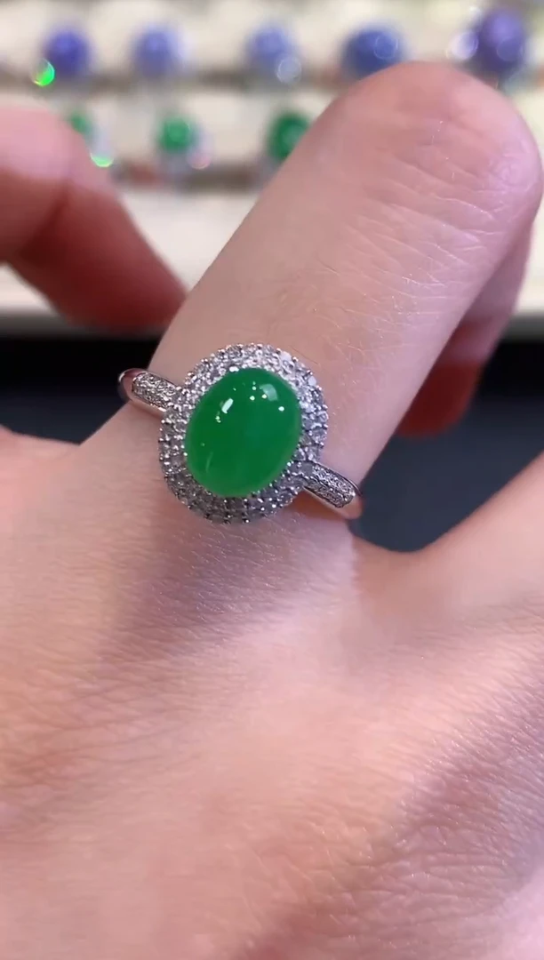 18K金镶嵌戒指翡翠a61