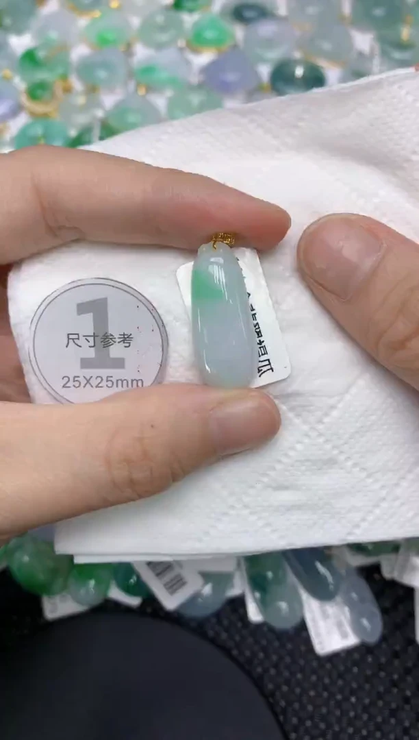 颈饰18K金镶嵌翡翠11111111