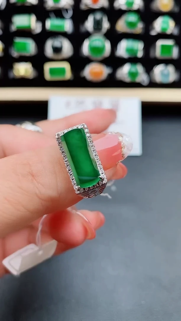 【闪购商品】翡翠戒指银S925镶嵌235353