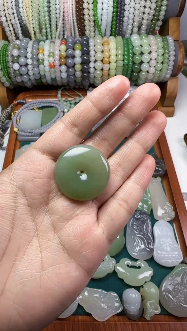 【闪购商品】和田玉无未镶嵌平安扣吊坠