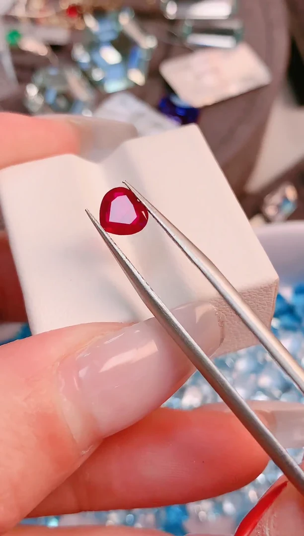 裸石红宝石爱心切1.04ct