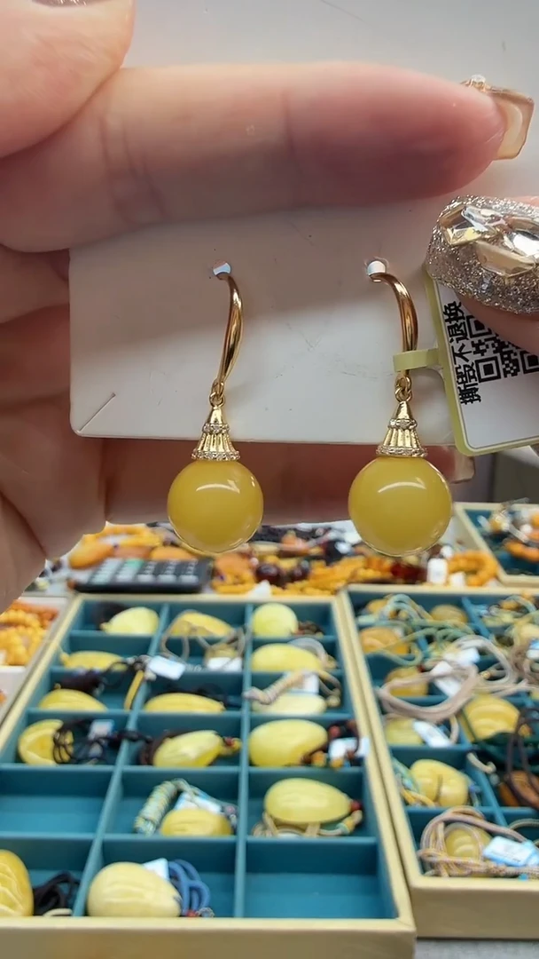 琥珀未镶嵌耳饰95秒拍号 假一罚三