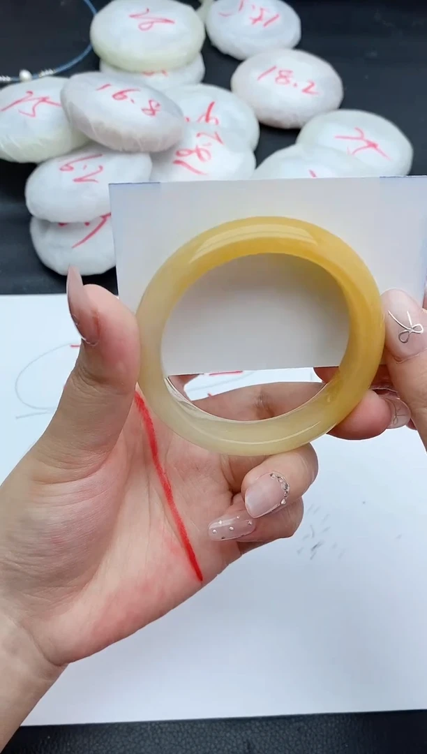 石英质玉手镯未镶嵌146+53.6