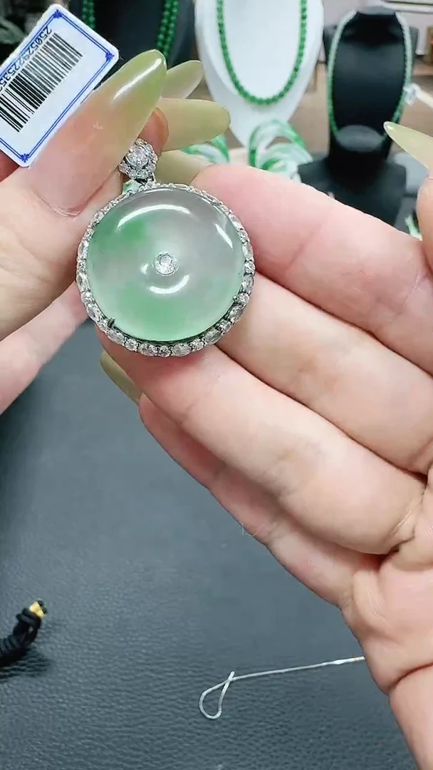 未镶嵌1石英质玉（非洲翠）/7911