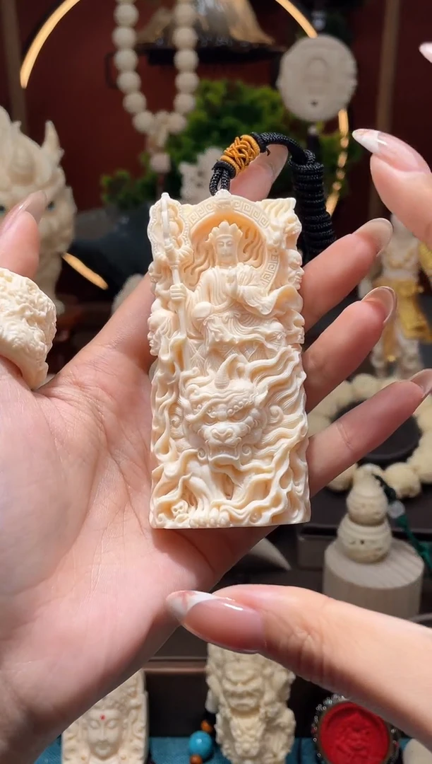 【闪购商品】菩提根/象牙果吊坠【重工版】地藏