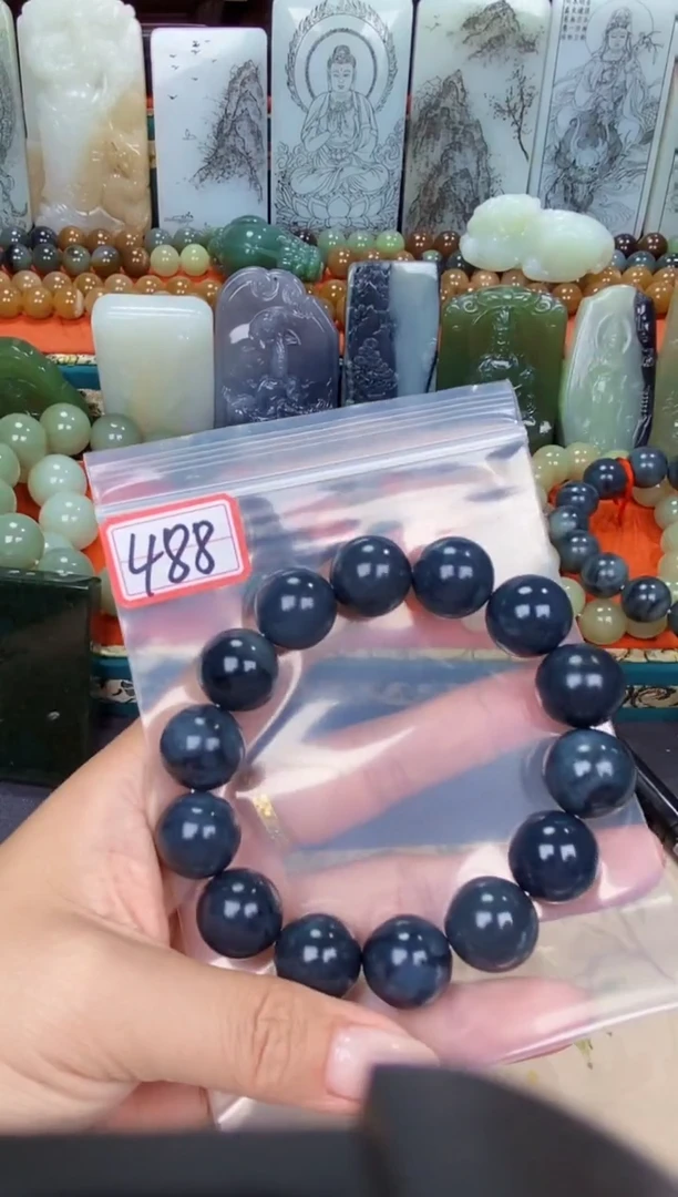 和田玉未镶嵌颈饰和田玉