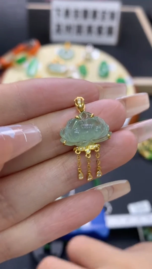 【闪购商品】翡翠颈饰18K金镶嵌净货15964