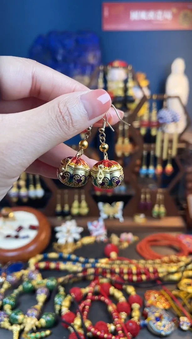 【闪购商品】柿柿如意珐琅耳钩