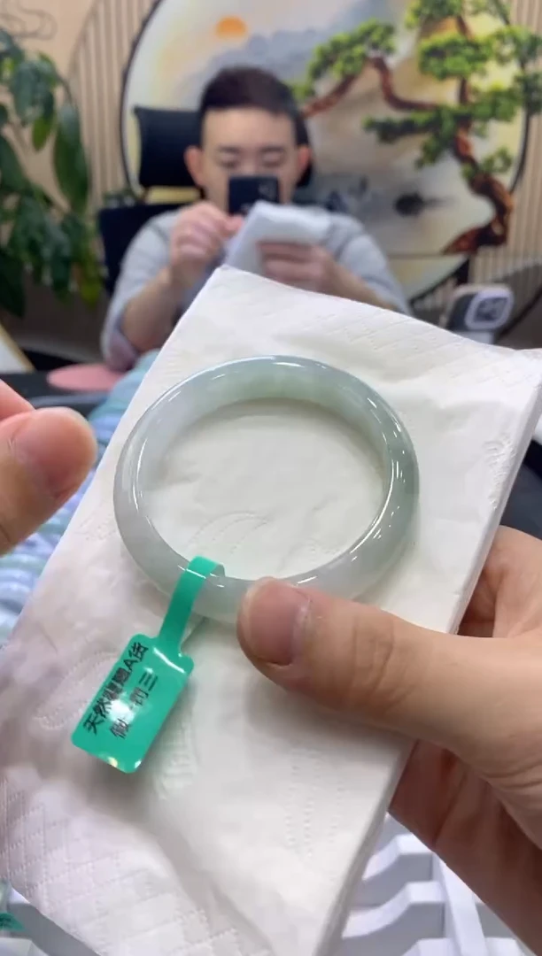 翡翠手镯未镶嵌000000007693
