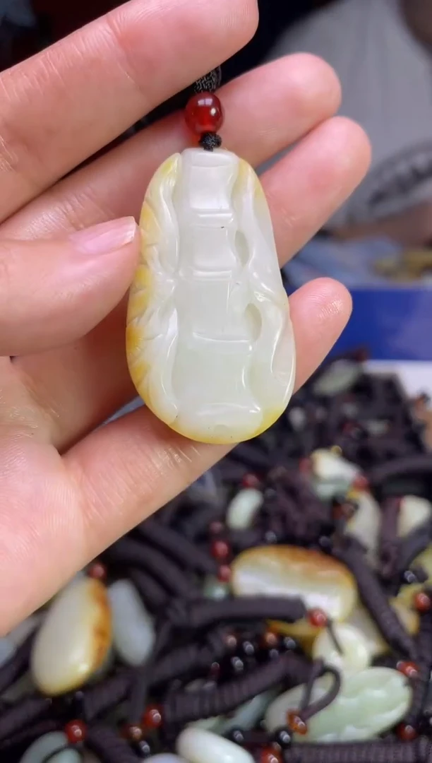 未镶嵌和田玉挂件1