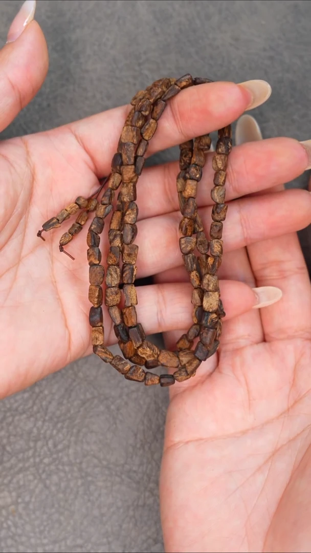 沉香手串29号都彭沉水多样性发一条