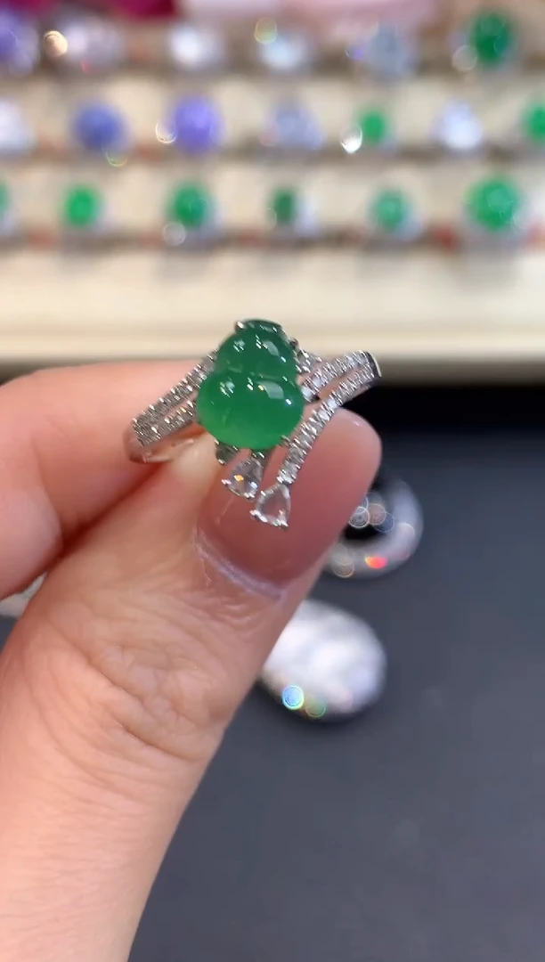 18K金镶嵌戒指翡翠a42