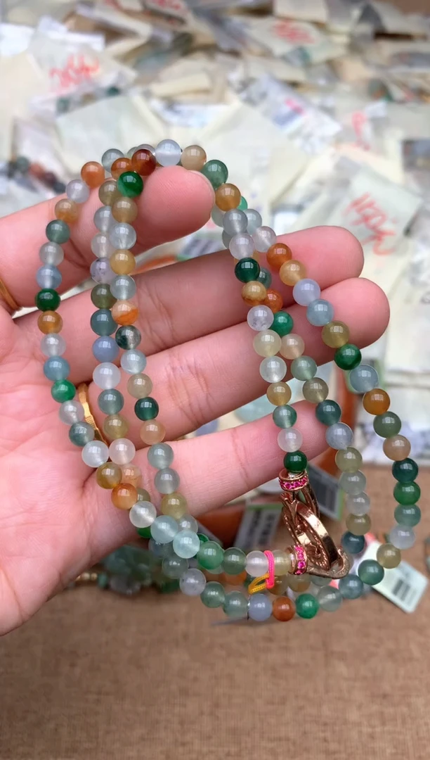 未镶嵌挂件翡翠 —