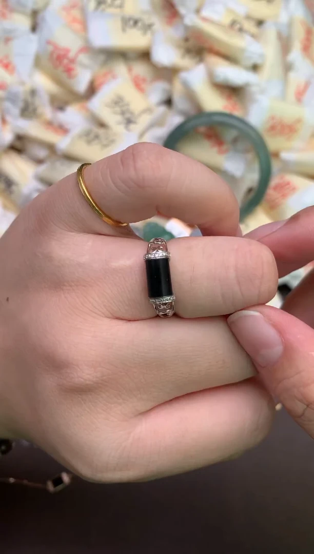 翡翠挂件18K金镶嵌—14圈口