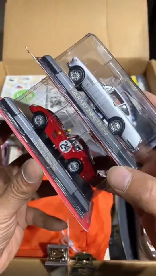 8新中古商品，瑕疵品，不保好坏。366