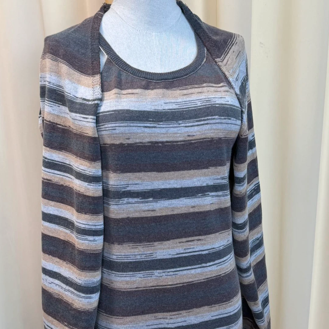 针织连衣裙圆领条纹